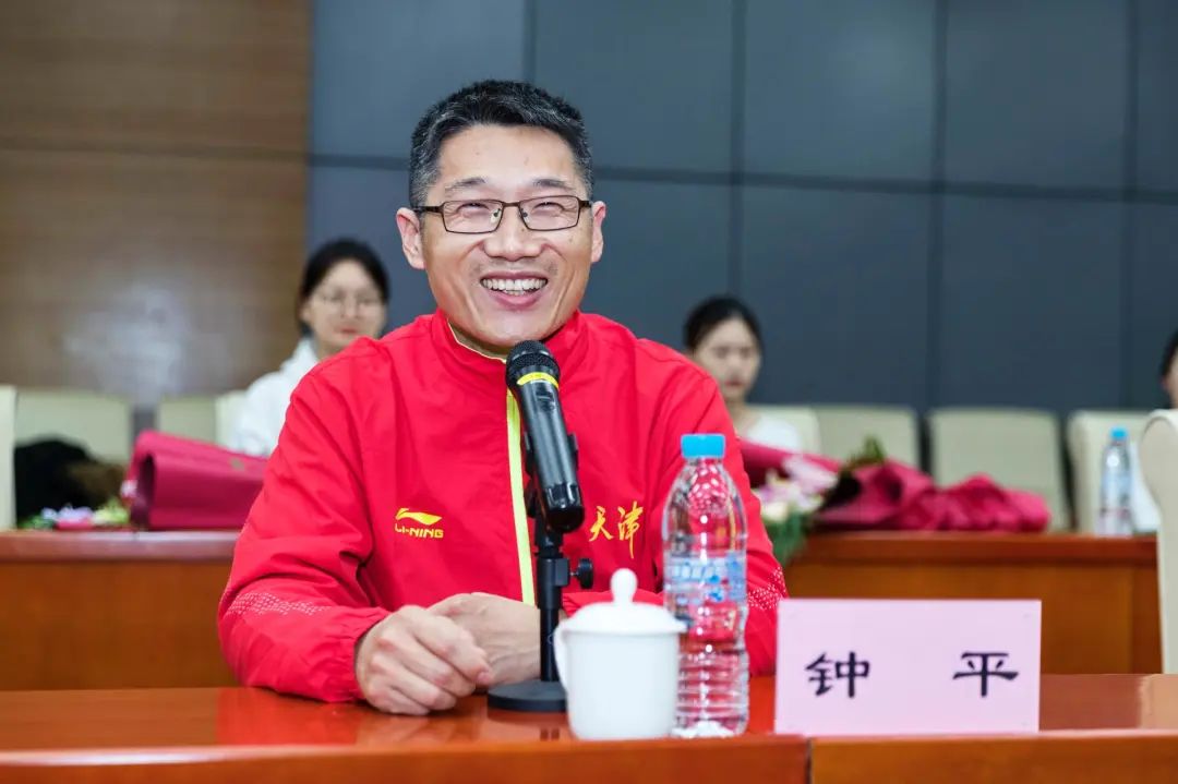 【师者风范】全国五一劳动奖章获得者钟平:为青春"铸"梦的金牌教练