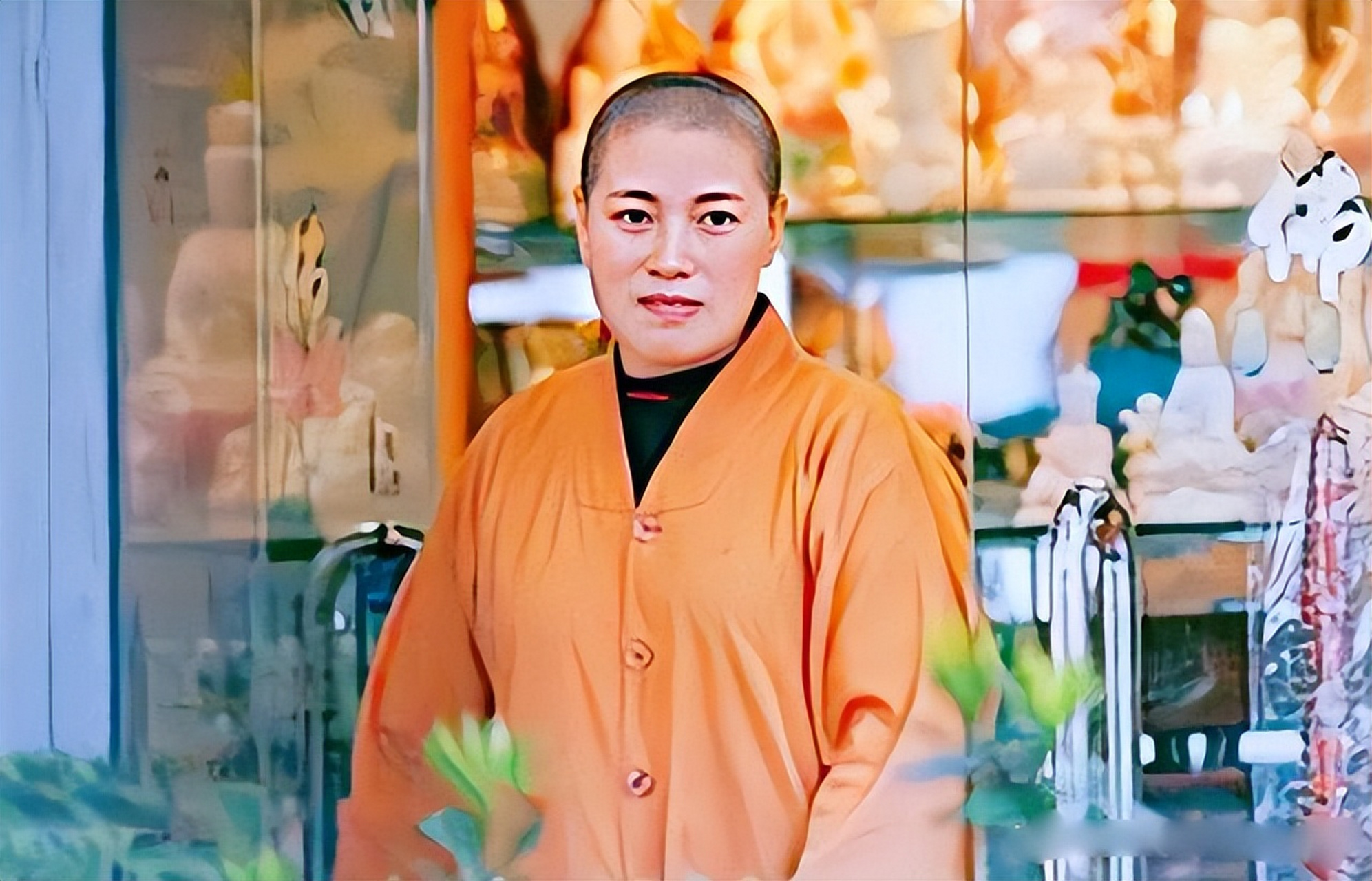 这个假尼姑正是后来被称为最风流尼姑的"黑丝尼姑"——释智定.