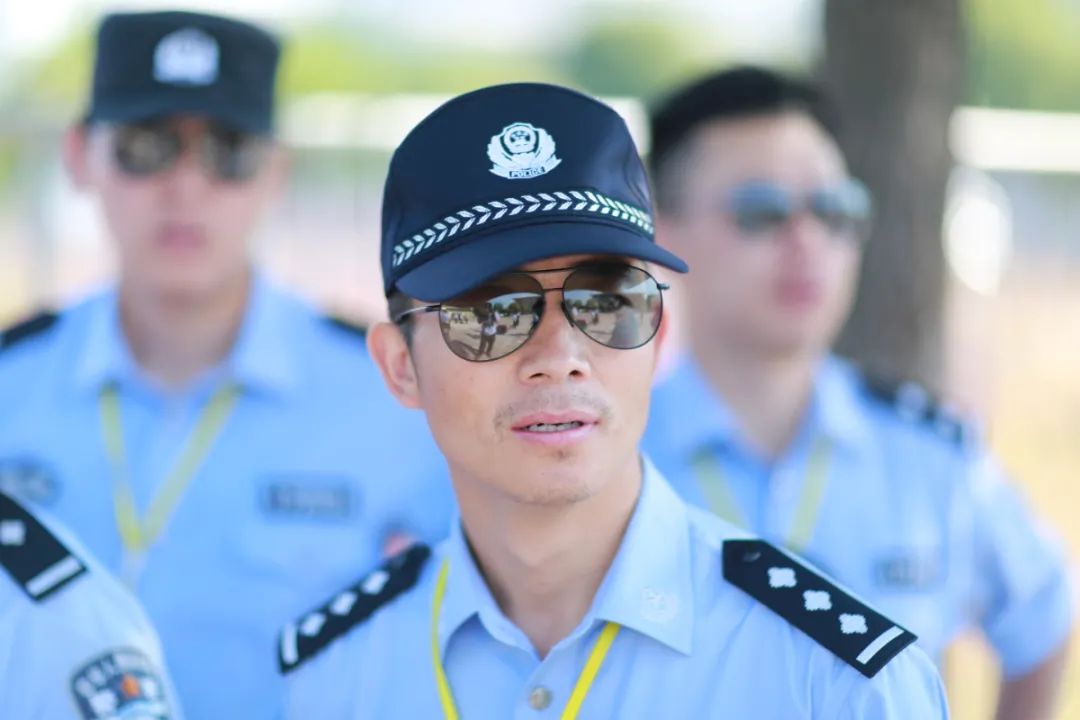 从橄榄绿到警服蓝丨夏玉林:开飞机的"舒克"