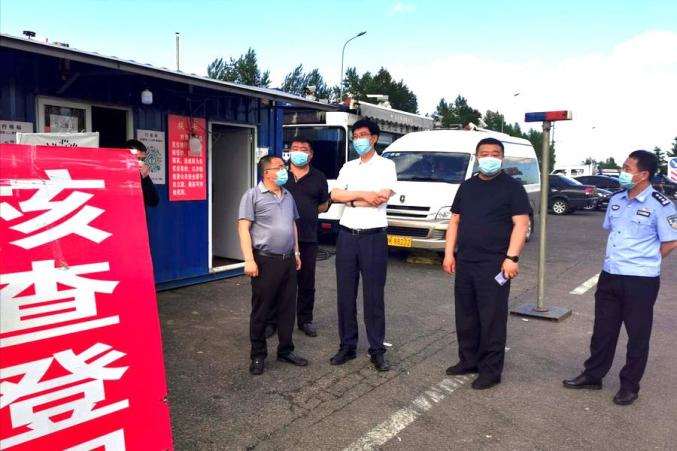 【公安要闻】于立辉同志深入大个岭卡点检查指导疫情防控工作