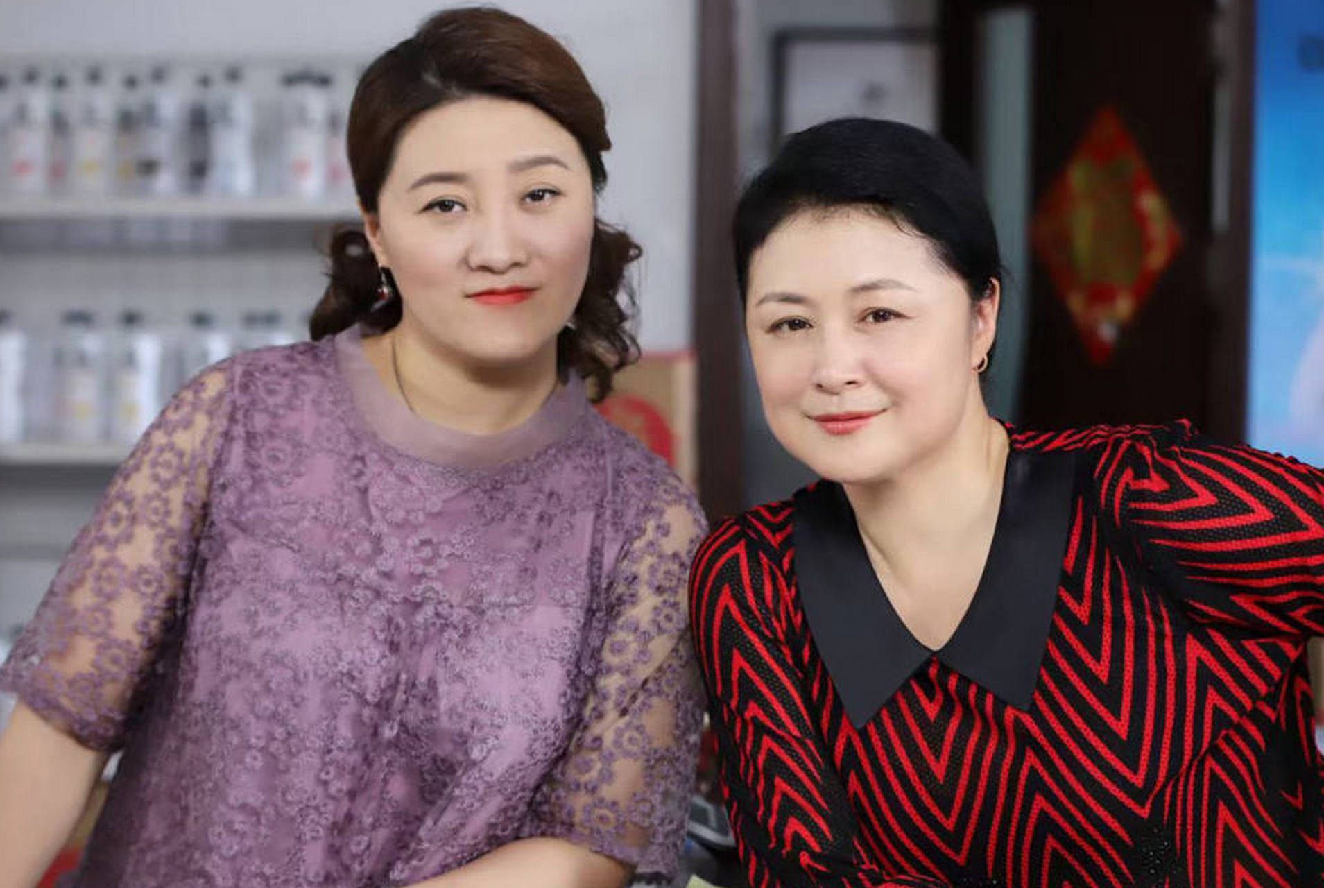 一次,赵本山对年仅23岁的葛珊珊说:"反正你长得不漂亮,索性就牺牲形象