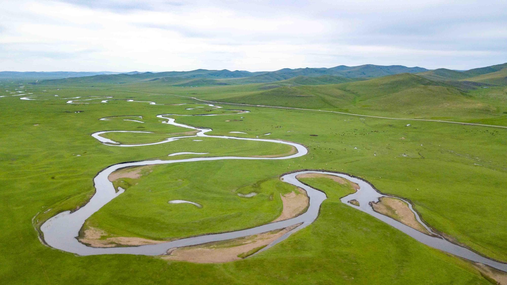 实拍内蒙古的九曲十八弯:神奇的莫日格勒河,这个夏季你想去看吗