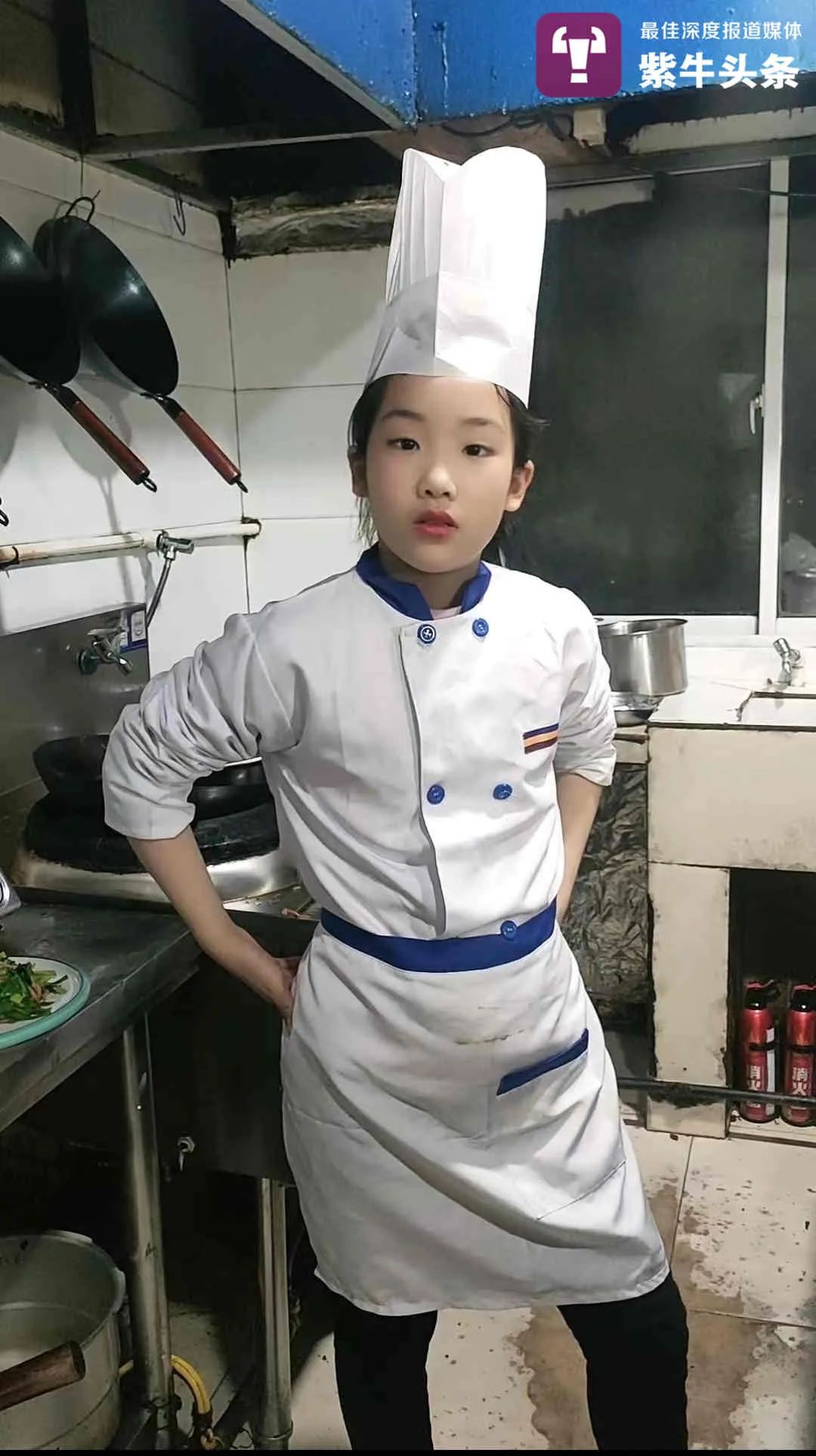 【紫牛头条】无锡十岁小姑娘"魔性"颠锅获赞500万,会烧五六十道菜!