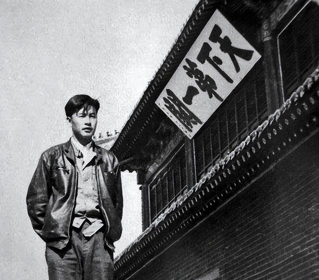 "九一三事件机长潘景寅追认为副师级待遇"