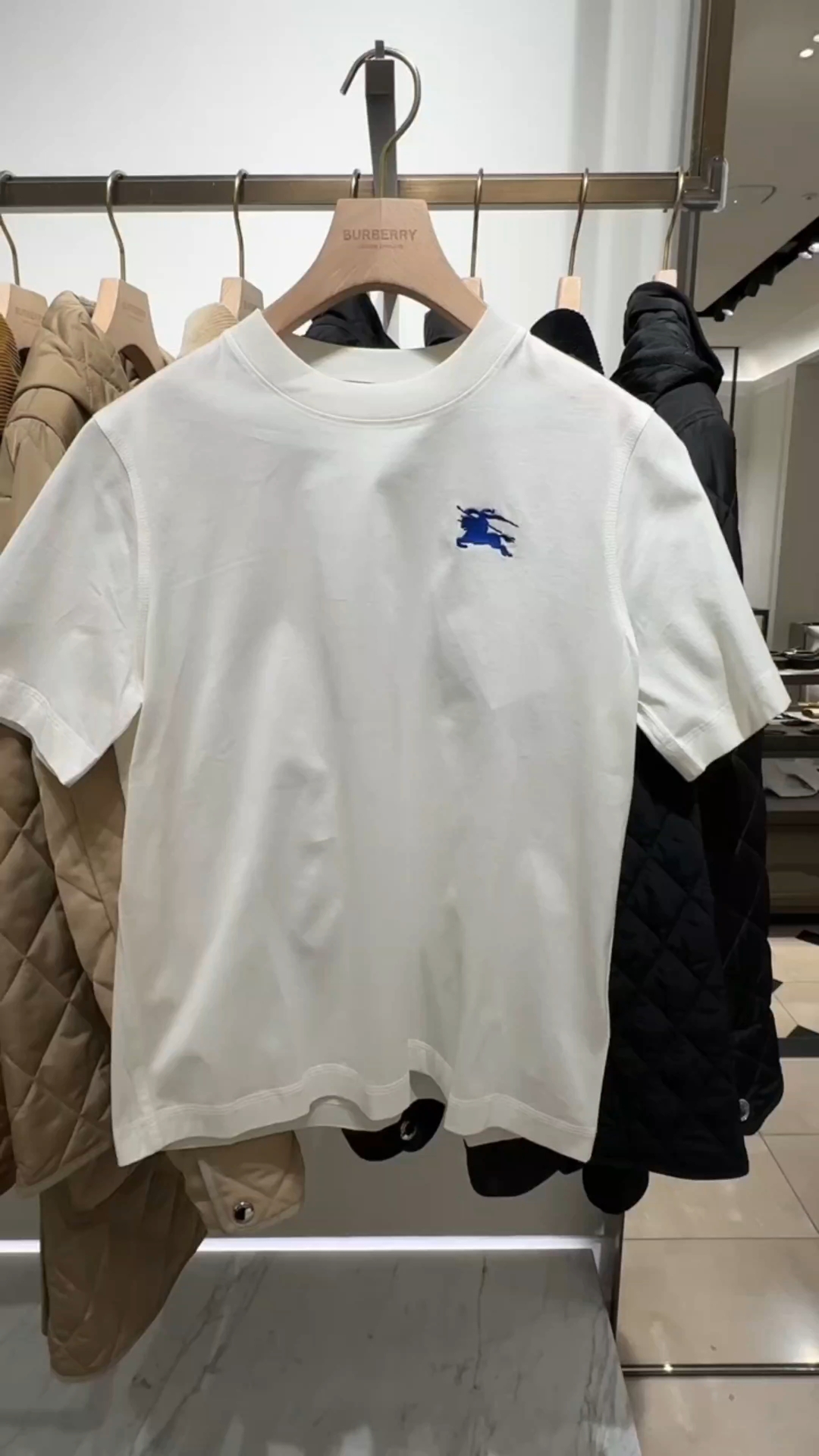 巴宝莉男士新款休闲战马t恤