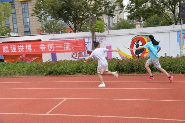 江苏省常州市勤业中学运动会赛场风云录