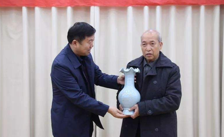 赵泰来:姨妈临终交给他藏宝图,挖出六万多件文物,全上交给国家