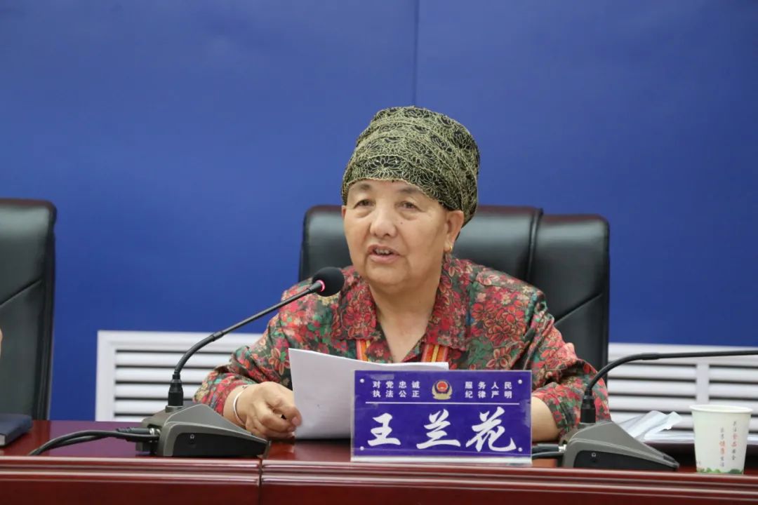 弘扬英模精神 汲取奋进力量——市公安局召开英模事迹报告会引发热烈