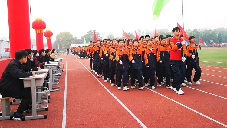 上蔡县苏豫中学举行2022年秋季田径运动会