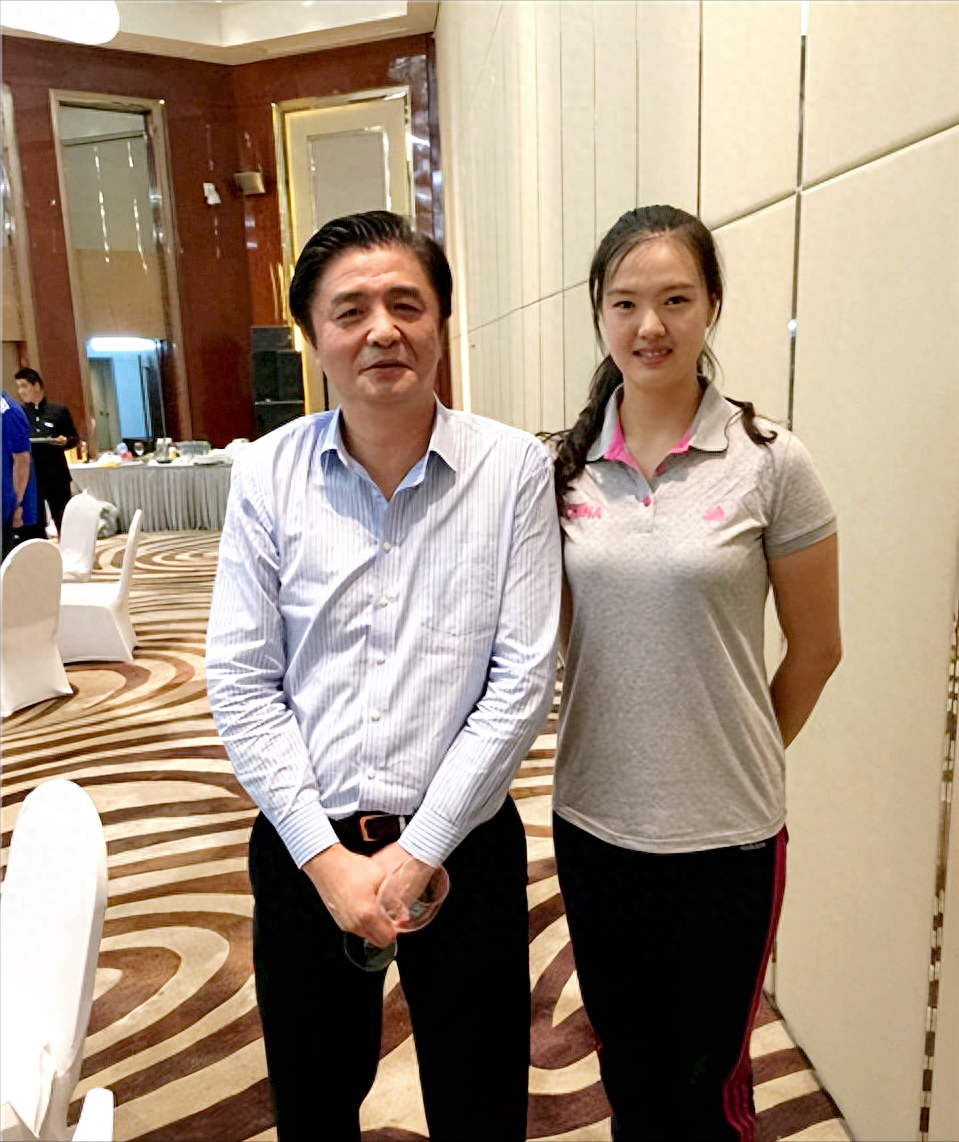 回顾汪嘉伟之子汪琦在父母离异下成长走上导演路成他们的骄傲