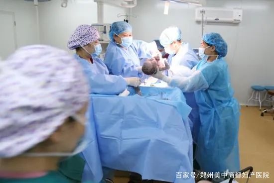 剖腹产三胎隔了多久可以要四胎(剖腹产三胎隔了多久可以要四胎了)-第1张图片-鲸幼网