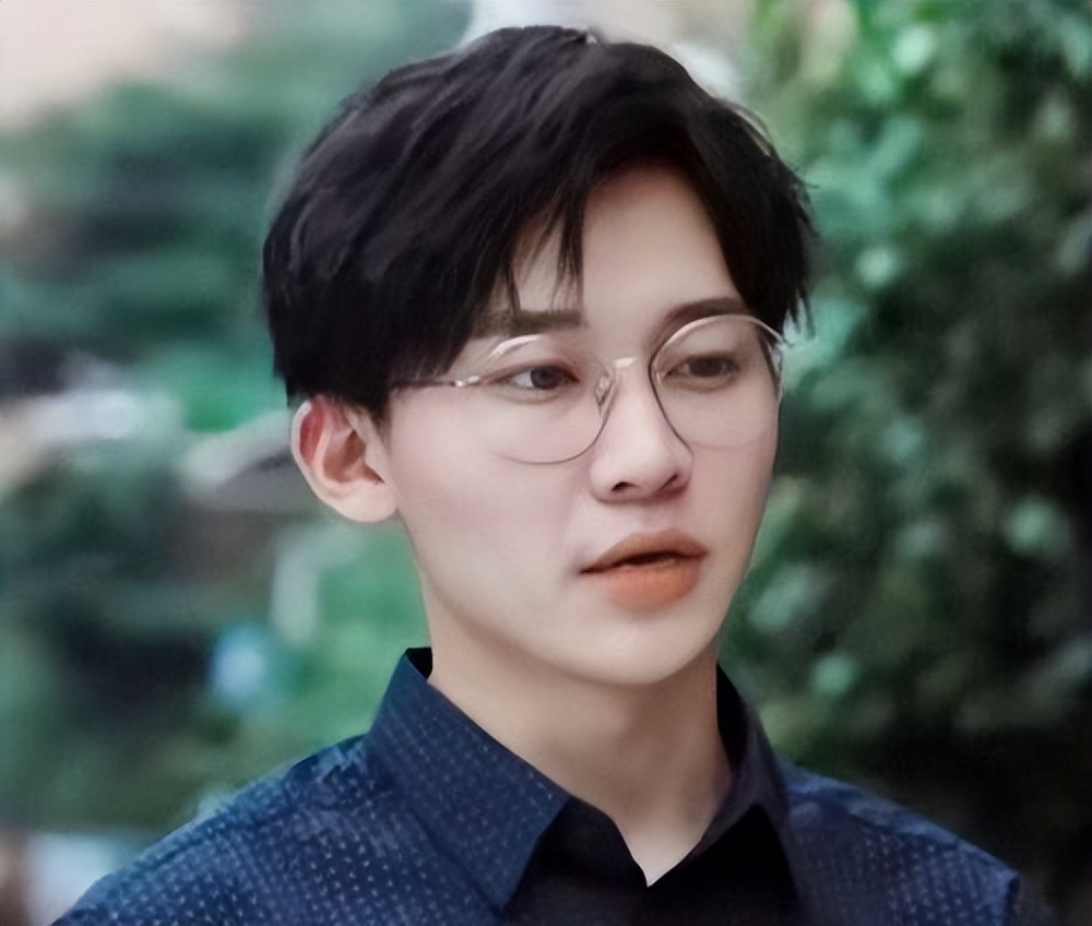 还没成名就塌房?刘怡潼能否逆风翻盘,就看《他跨越山海而来》