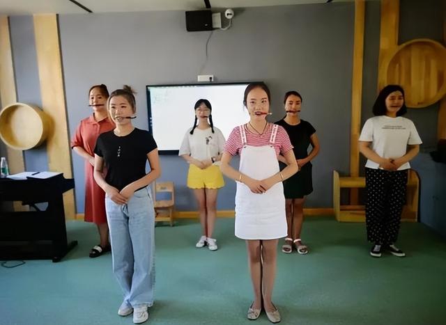 "你发音不对",家长不满幼师中专学历,园长的回应让家长没了声