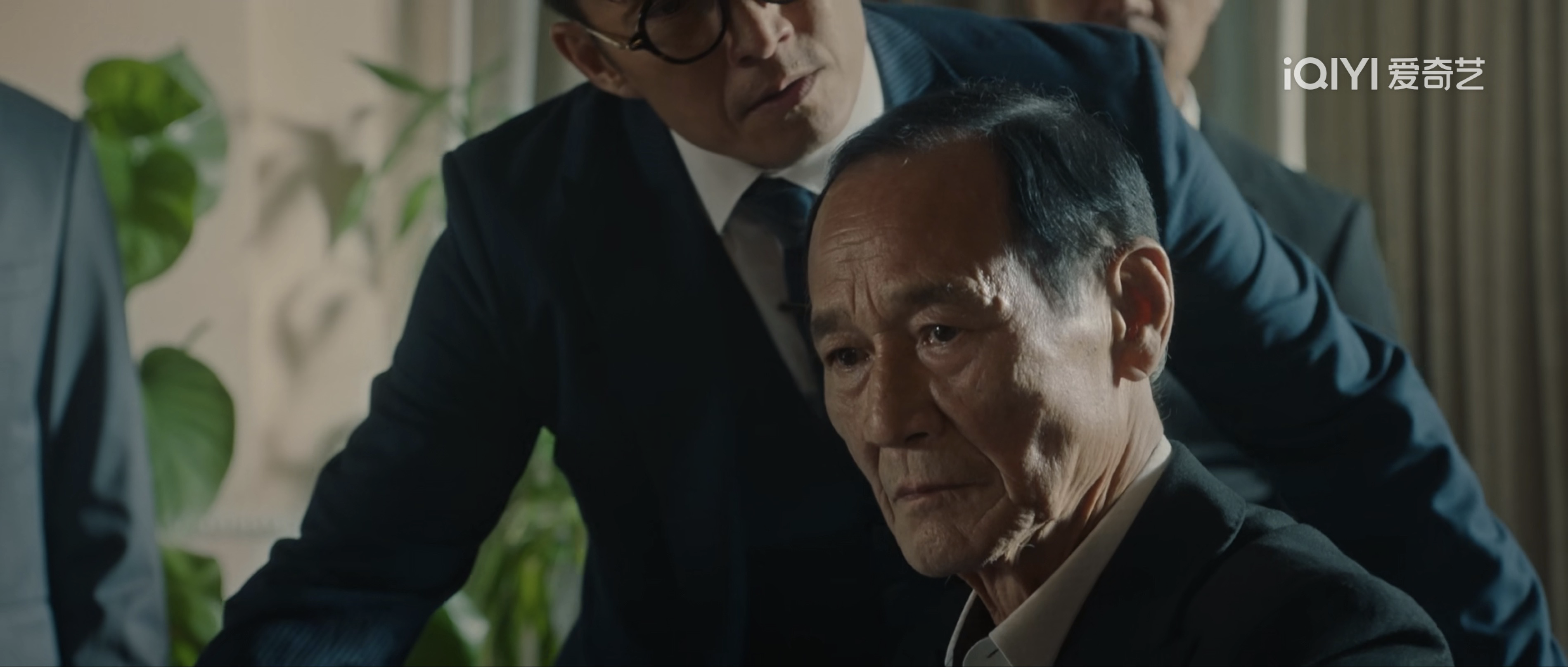 开播就是热榜第一!黄宗泽谢天华一出手,又是一部警匪片大爆款