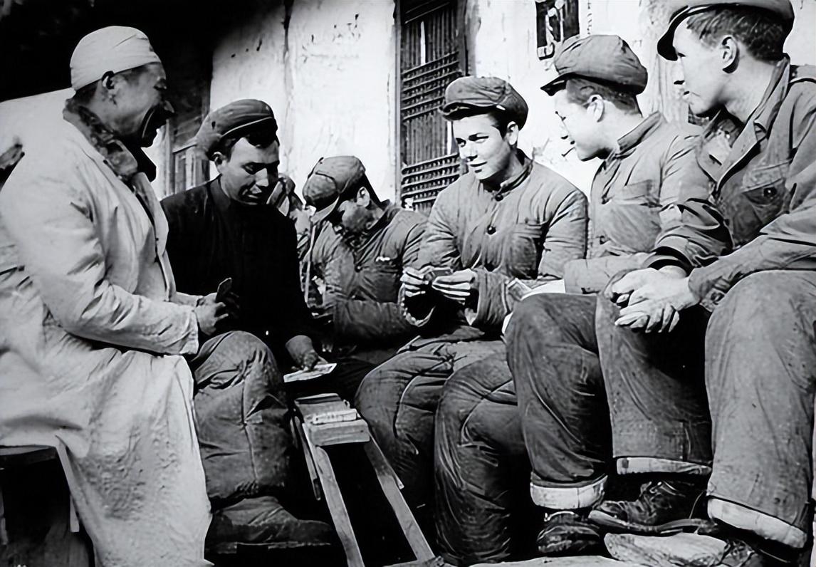 刘禄曾:上甘岭坑道唯一女兵,79年访问美国时被餐厅老板一眼认出