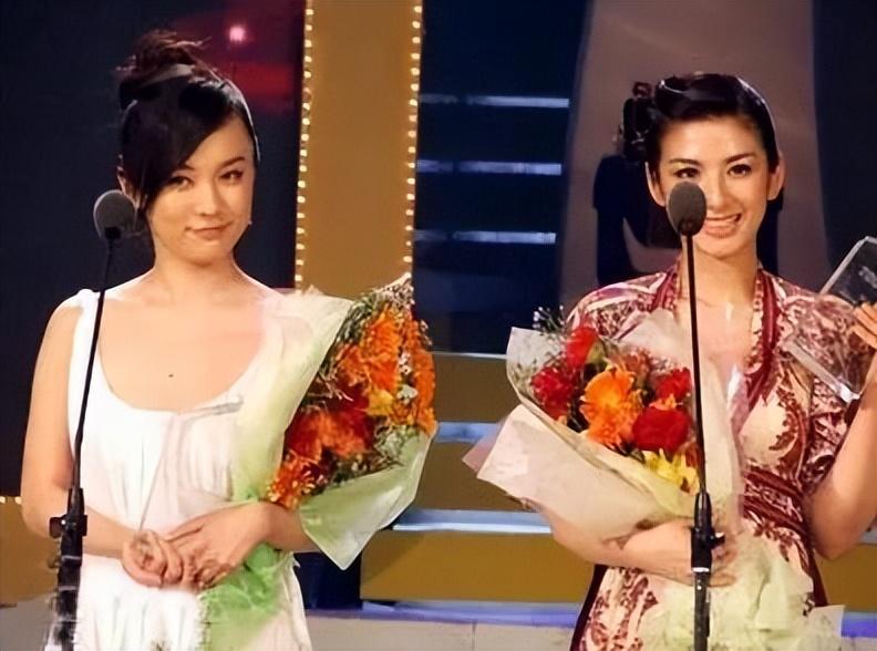 私密照被曝!被出轨,被家暴,小燕子黄奕这些年她都经历了什么?