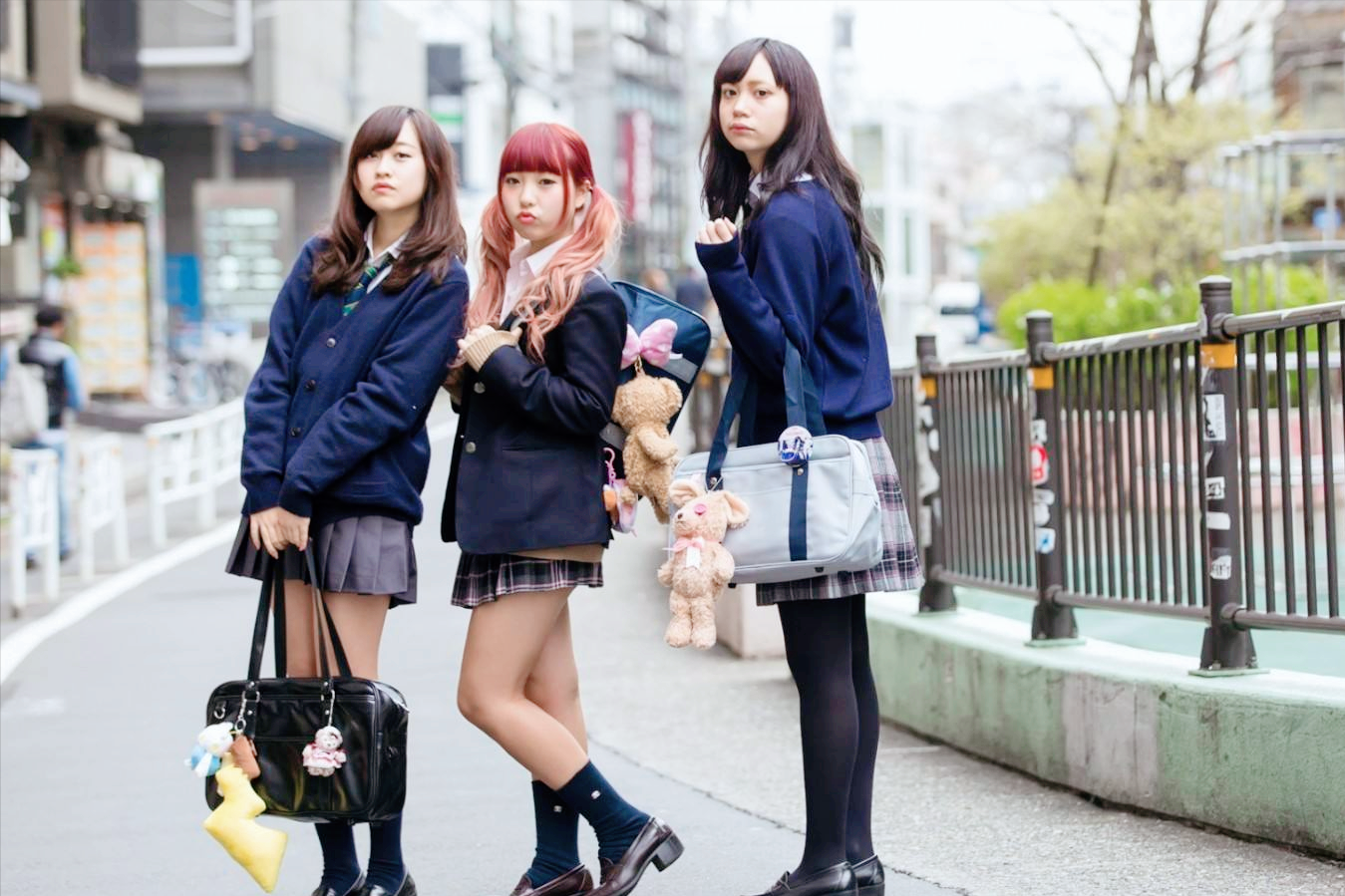 日本女性为什么冬天喜欢穿短裙,她们难道不冷吗?