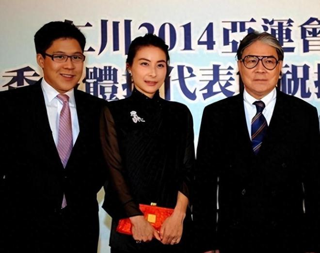 郭晶晶被曝拼4胎?婆婆朱玲玲采访时道破真相,这说法我服气了