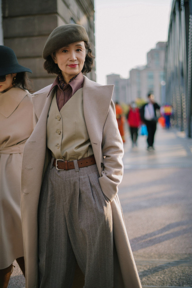 手把手教你变美!一起来学习三木妈妈的"春季穿搭",不怕变老了