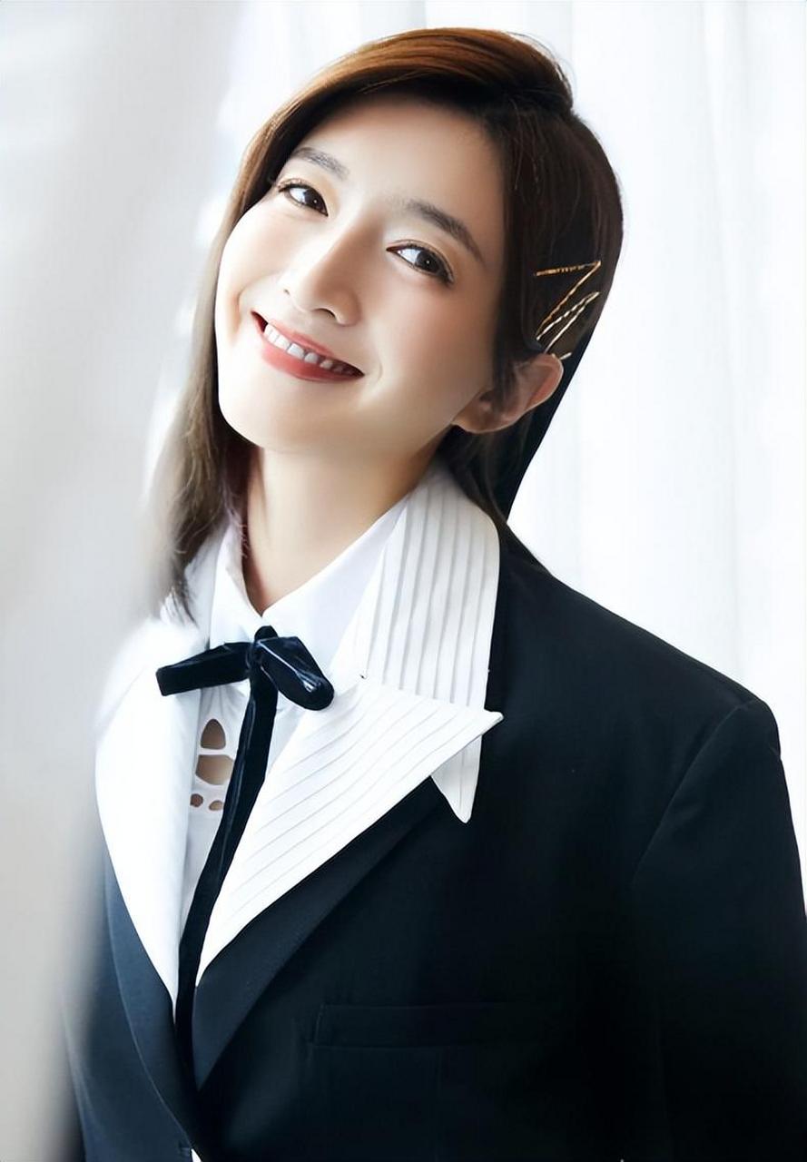 事实证明,胡歌当年是正确的,江疏影绯闻升级"小三"名号实锤 看生活