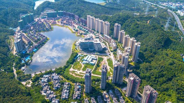 位于深圳六大富人区,作为国内富人区新起之秀,房子价格不菲