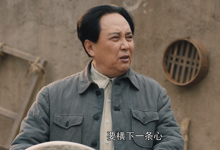 《大决战》粟裕指挥淮海战役,刘峙听命于老蒋,对黄百韬不闻不问