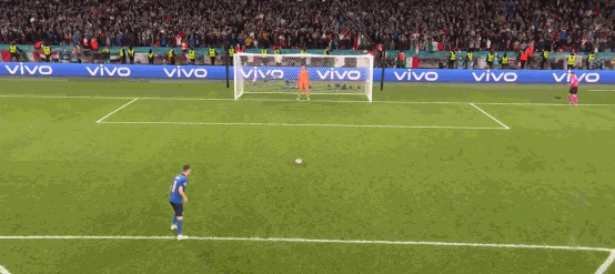 点球绝杀!33连胜!想不夺冠都难啊,太猛了