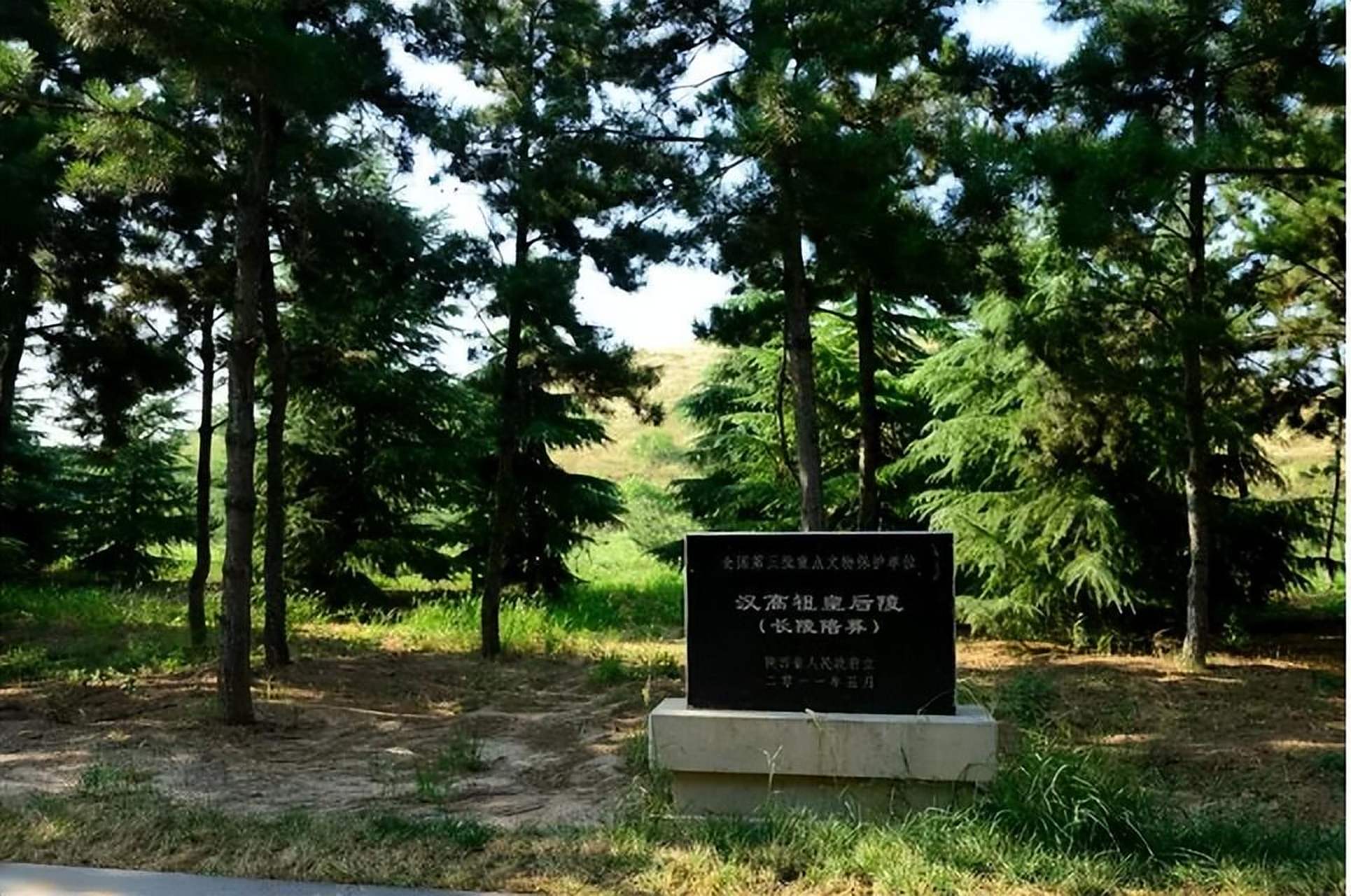 玉玺是中国古代权力的象征,尤其是那一块传说由和氏璧制成的传国玉玺