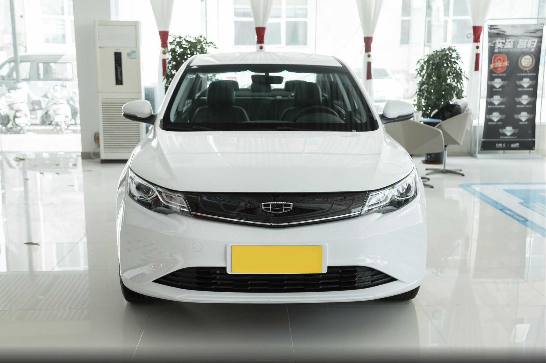 实拍2021款帝豪ev pro 网约型,续航421km,这车实力到底怎样?