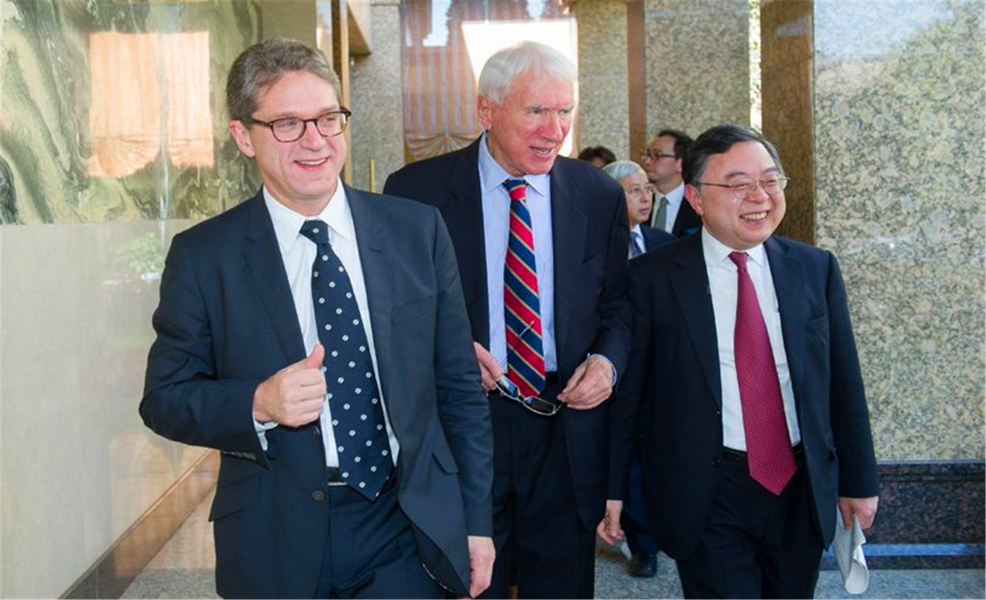 香港富豪陈启宗:给哈佛投钱成榜一"大哥",不屑提及中国人身份