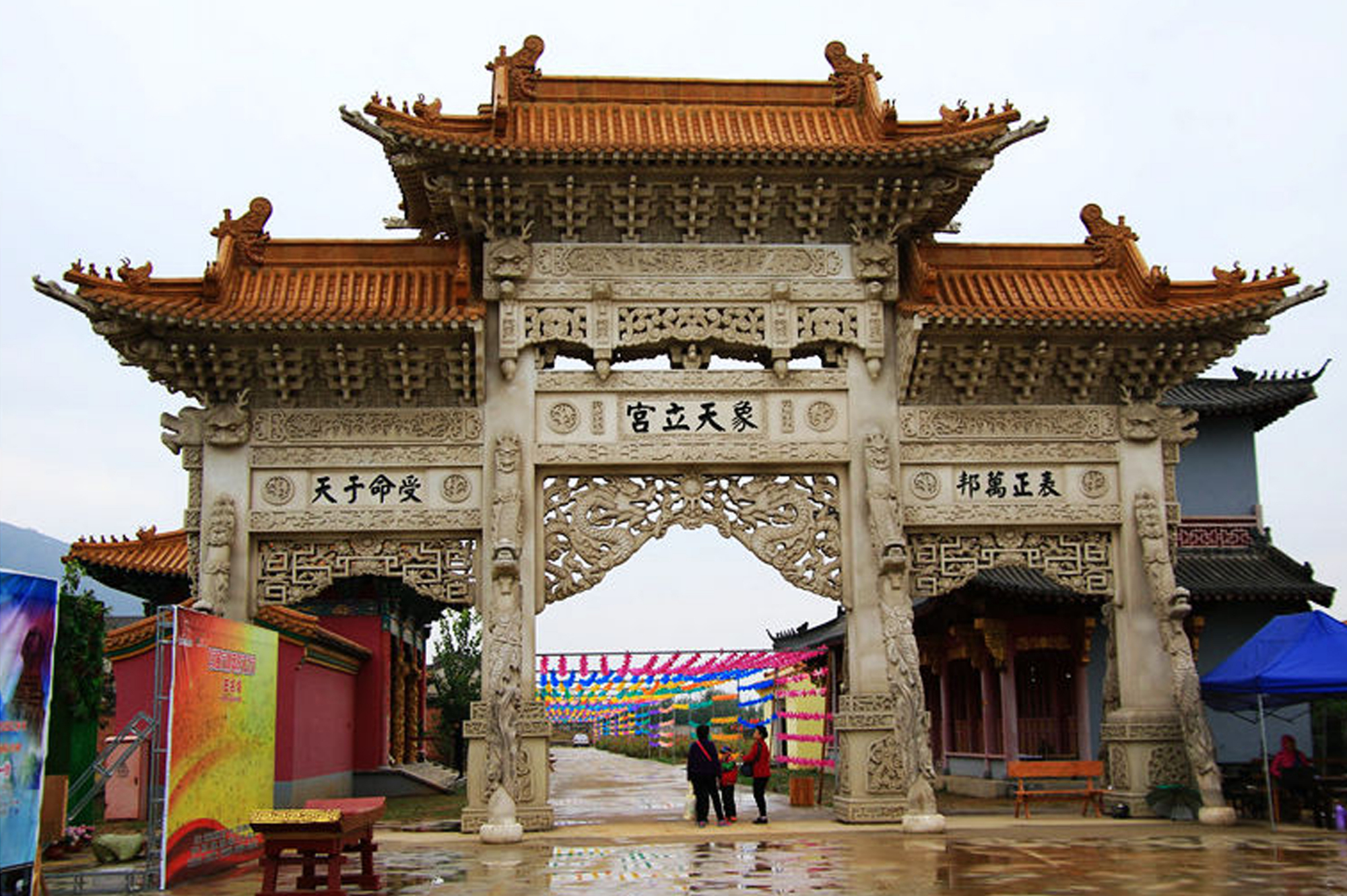 石家庄奇葩景点,建筑样式中西合并,网友直言:看不懂,毫无美感