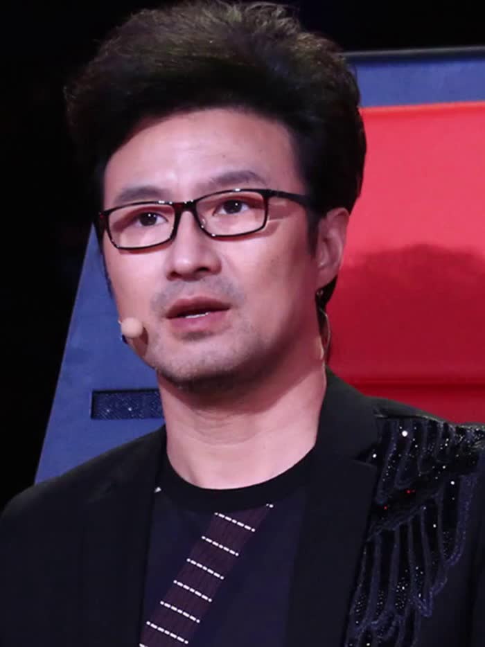 北京时间11月9日下午中国著名歌手汪峰最新消息