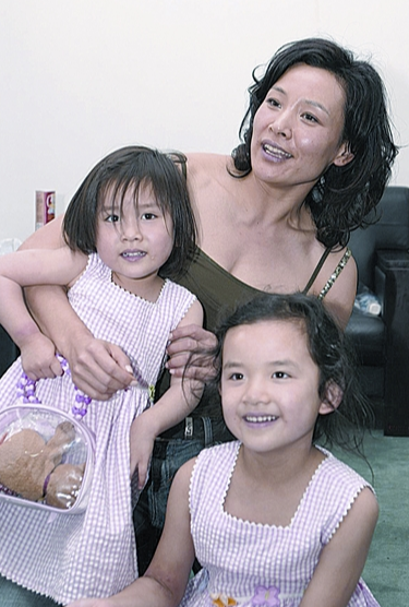 影后陈冲:为出名换国籍,曾弃养双胞胎养女,现状如何?