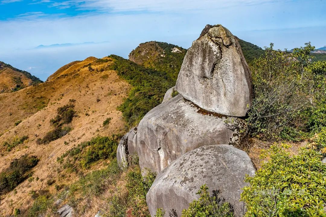 徒步穿越大东山石笋岭,不愧是广东最峻美山峰