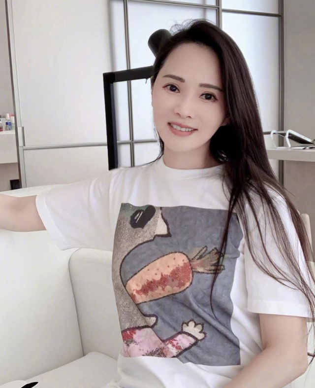 伊能静发微博分享和小哈利的对话,网友纷纷夸赞伊能静越来越通透