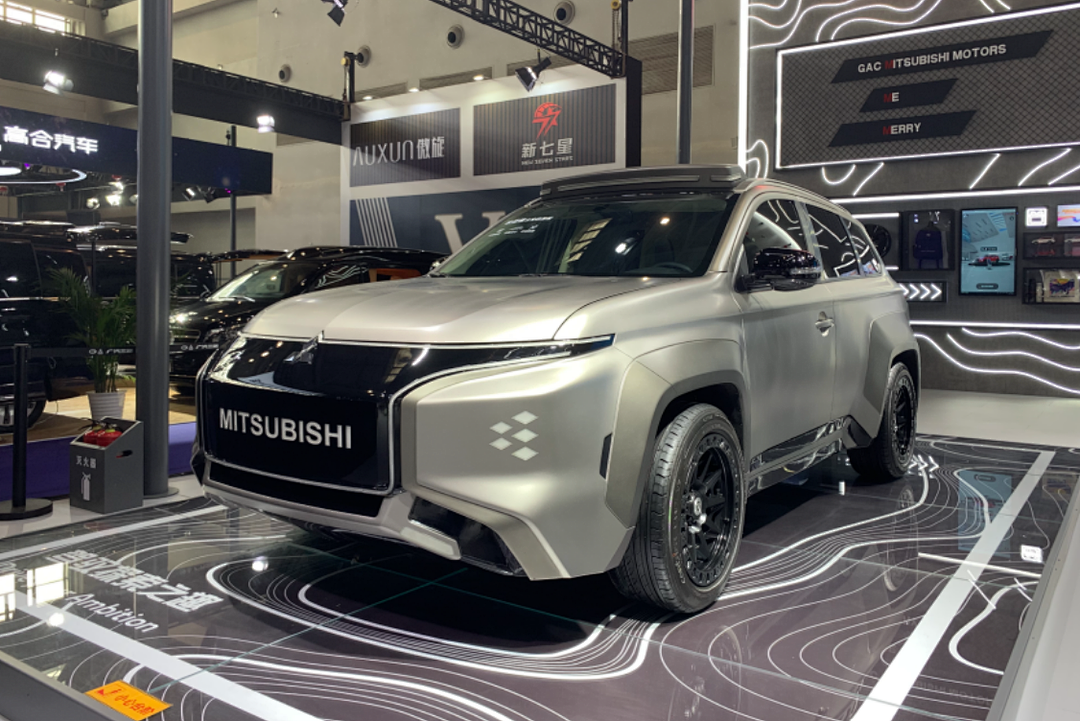 三菱推出"太空旅居版",外观是很科幻,内饰停留十年前