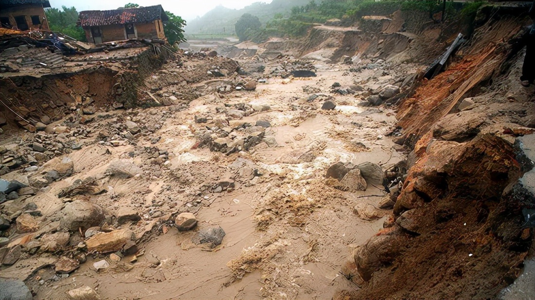 横断山脉地质灾害图片