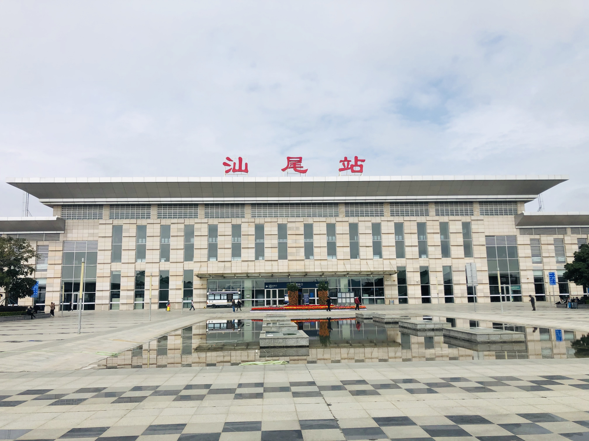 深圳都市圈竞争力:深圳3,东莞24,惠州54,汕尾与河源不进百强