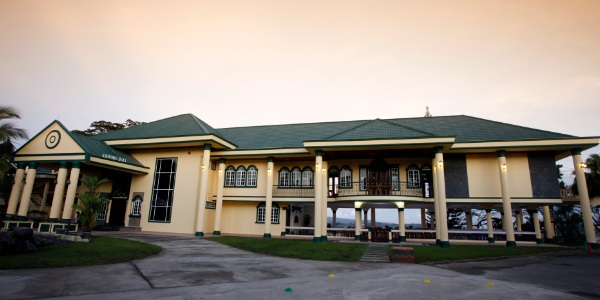 浅析19世纪砂拉越王国各民族之间存在的隔阂与误解