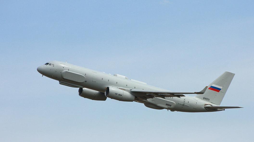 俄图214r侦察机上战场,电战机曾遭防空导弹攻击,俄军要小心