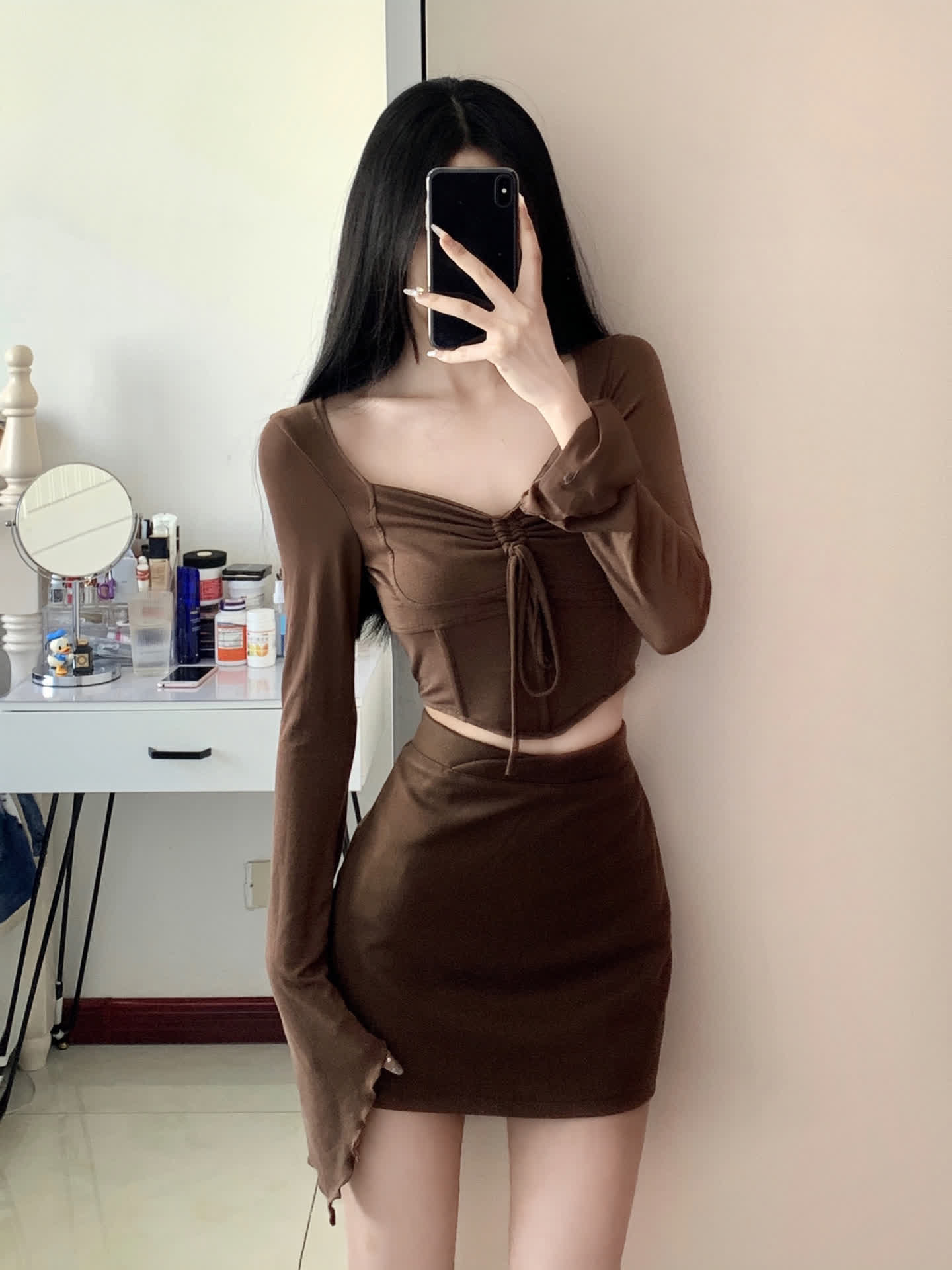 辣妹必备鱼骨上衣包臀裙超显身材