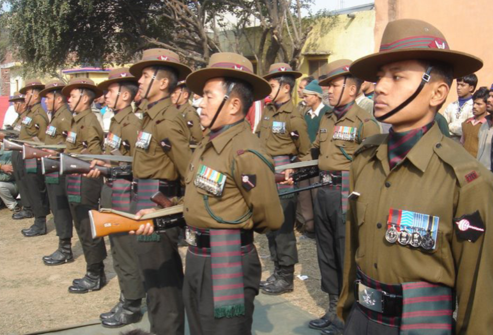 他们是一群来自尼泊尔的雇佣兵,以其骁勇善战,悍不畏死的战斗风格而