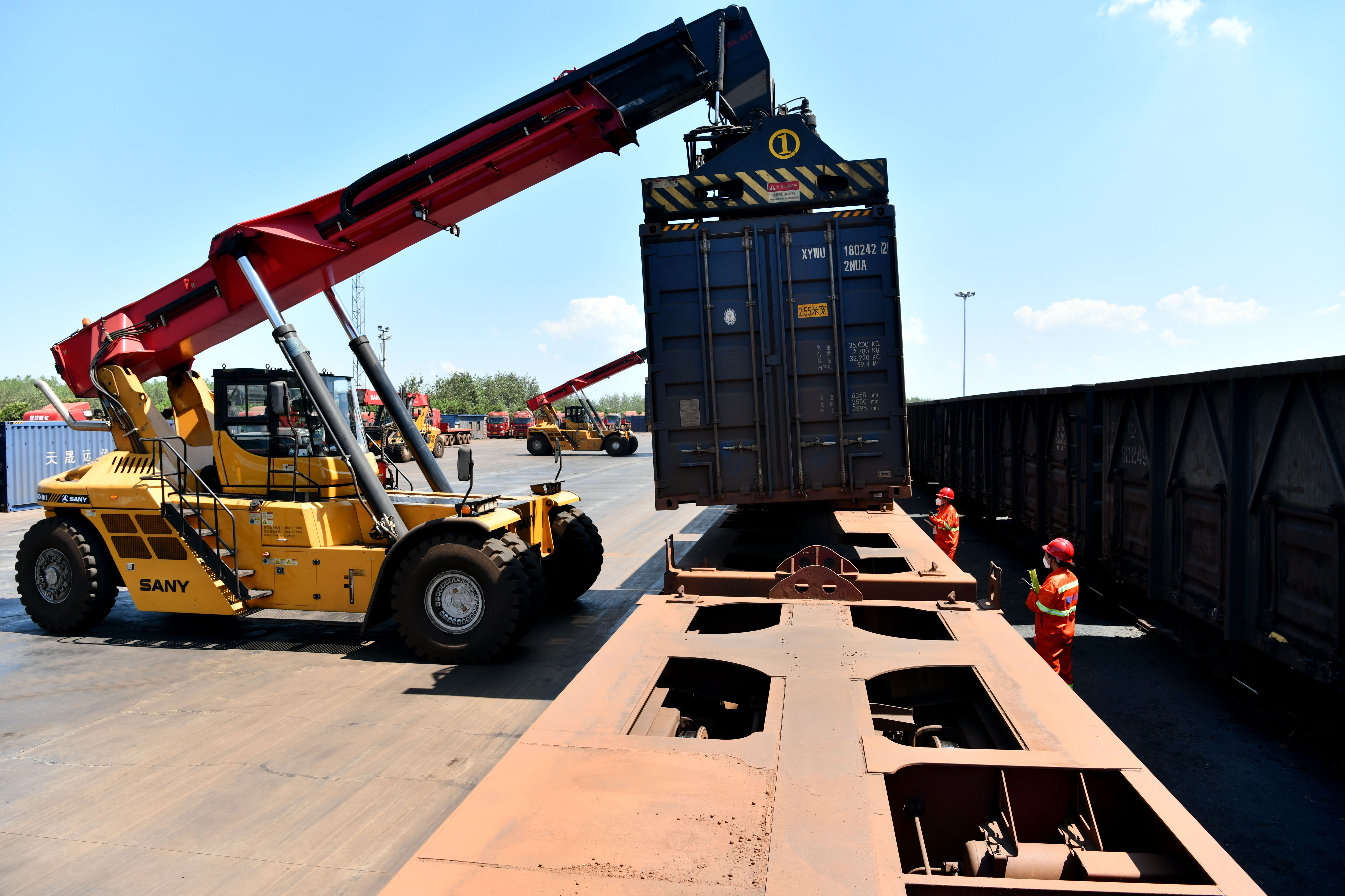 安徽霍邱:铁路货场助力地方经济发展(5)