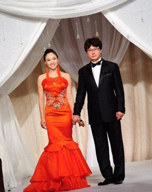 回顾因血色湘西爆火24岁嫁豪门4年后被丈夫3刀了结性命