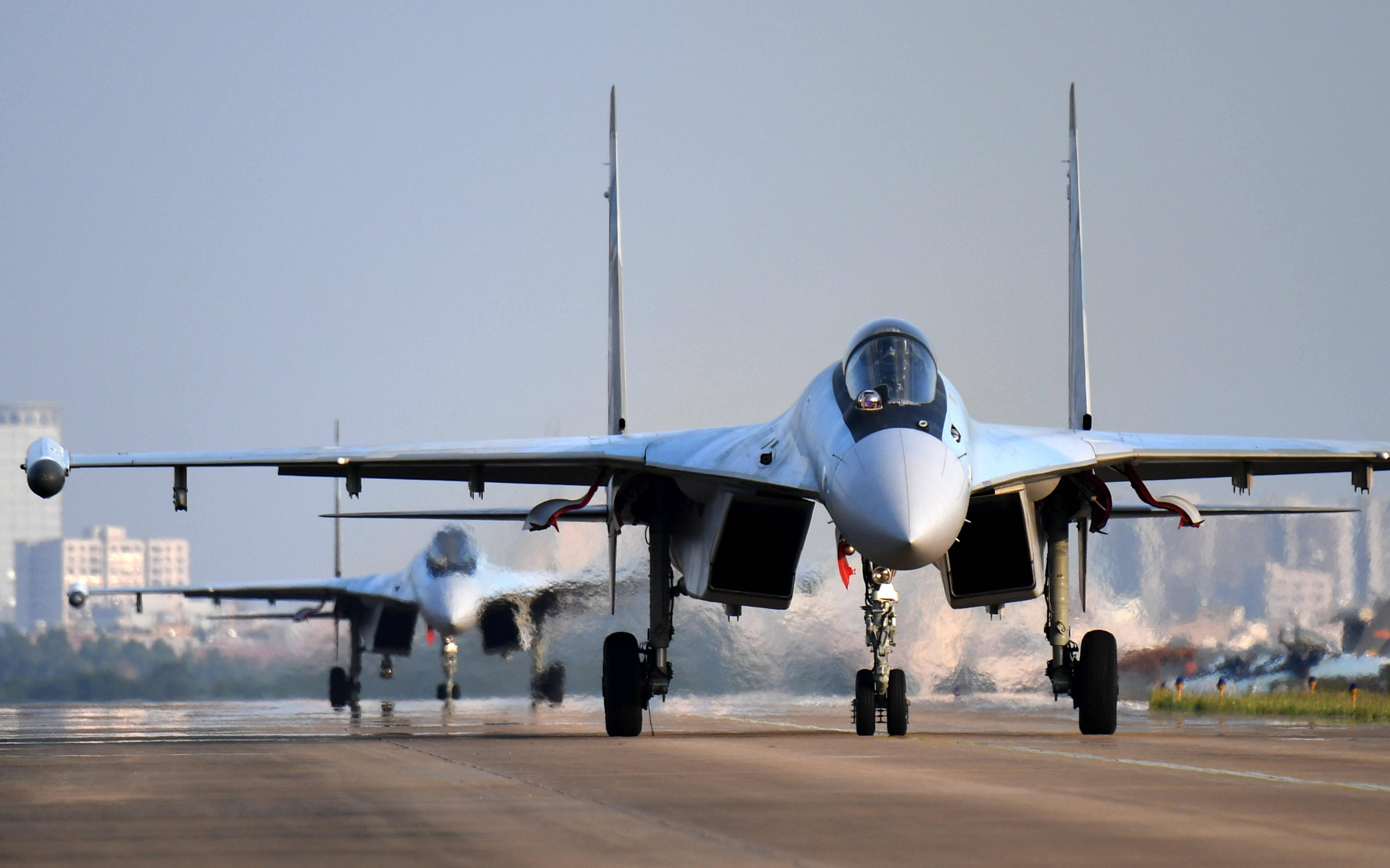 空军最具争议军购:歼-20首飞4年,却还要花20亿美元进口苏-35