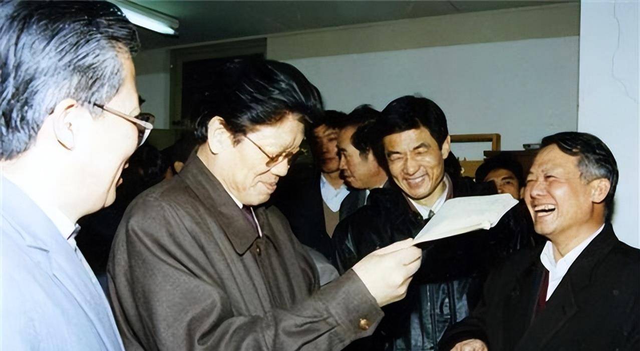 父亲官至副国级,自己曾任辽宁省委书记,1966年被下放,今年87岁