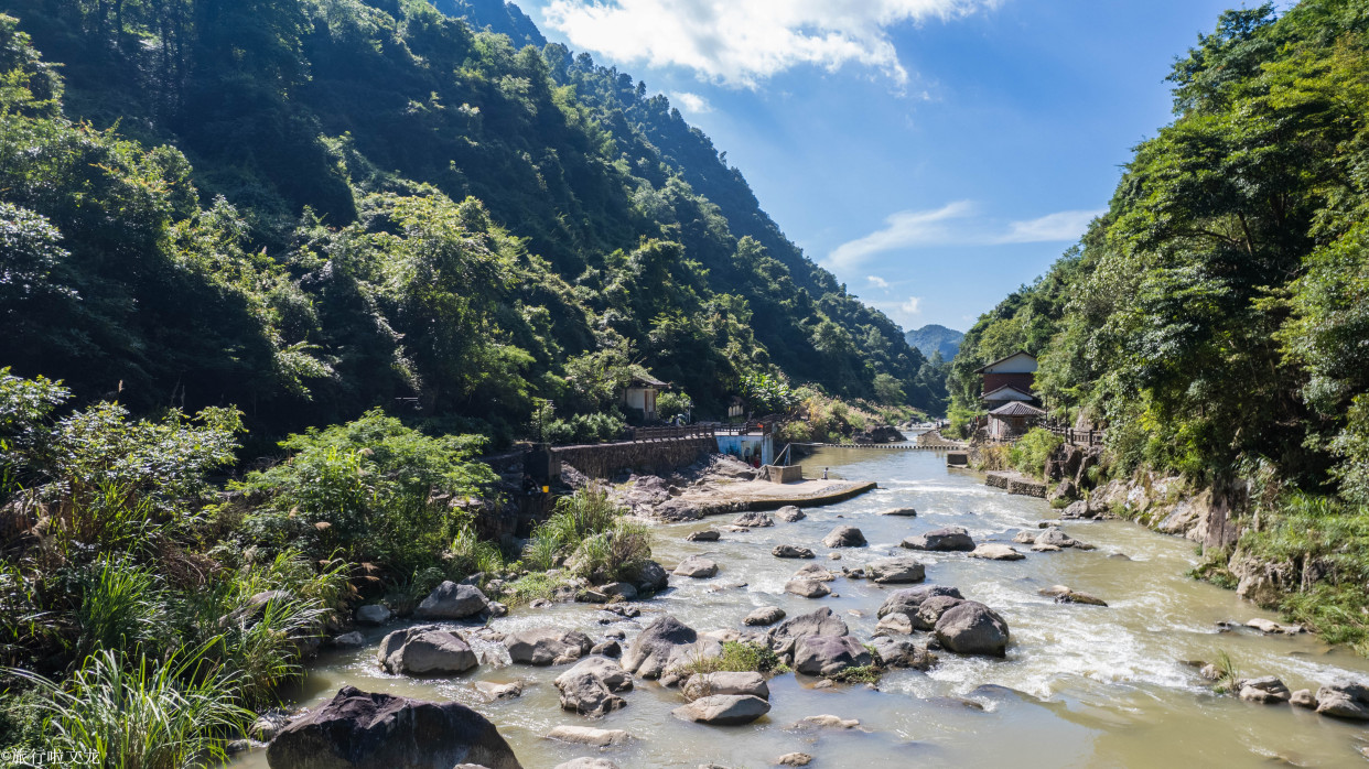 温泉旅游,泰顺氡泉很有名是真泉水,可以带你看看泉眼