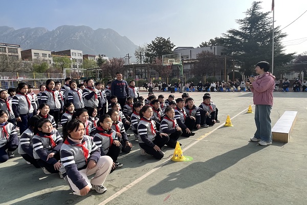 崇高路小学图片