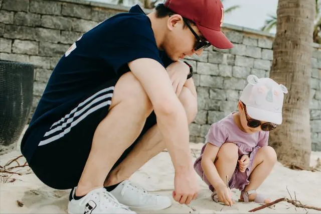 不想让孩子度数加深,周末应该这样做