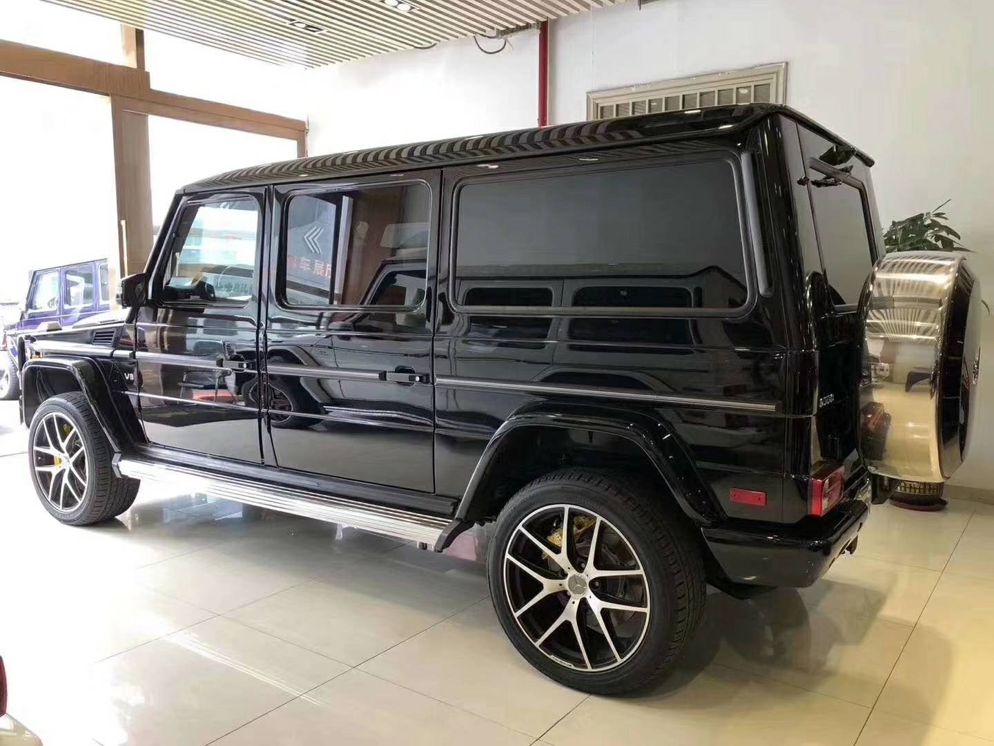 这款加长奔驰当年售价690万,长5.98米,如今打"三折"都没人买